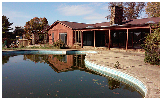 House with Swimming Pool